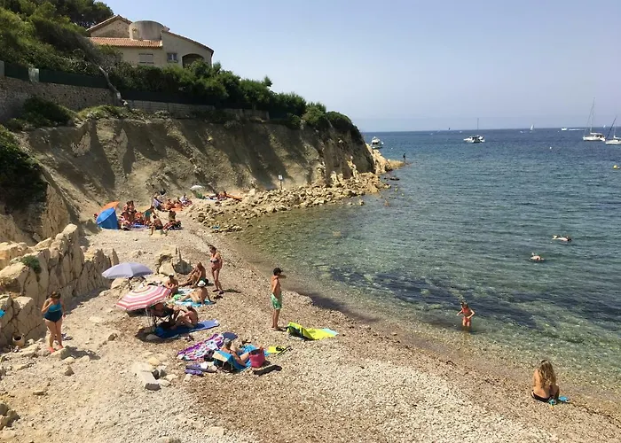 T2 Rez de jardin 300m Plage de Beaucours Sanary sur Mer